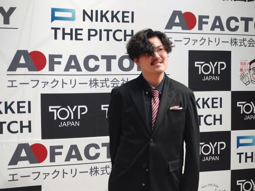 エントリーシートの提出から1次選考で40名あまりに絞られ最終選考に進むのには一般の皆さんの投票で上位に行くことが必要でした。皆さんの応援の温かい投票のおかげでファイナリストになることができました。動画にてのプレゼンと日経ホールでの発表は大変緊張しましたが精一杯やりきることができました。応援してくださった皆さんに心から感謝いたします。ありがとうございました。